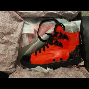 Strange Cvlt black and red Chelsea’s